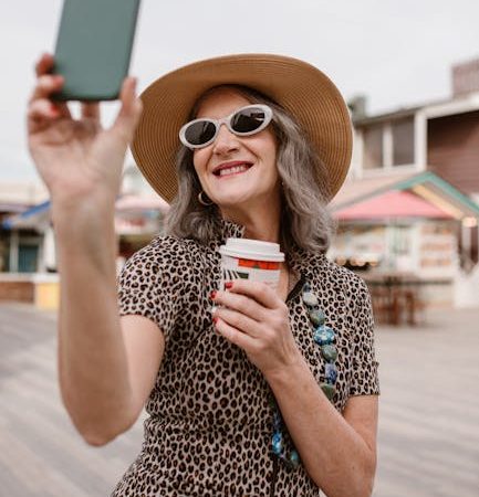 Why USA Travel Bloggers Need a Link in Bio Tool